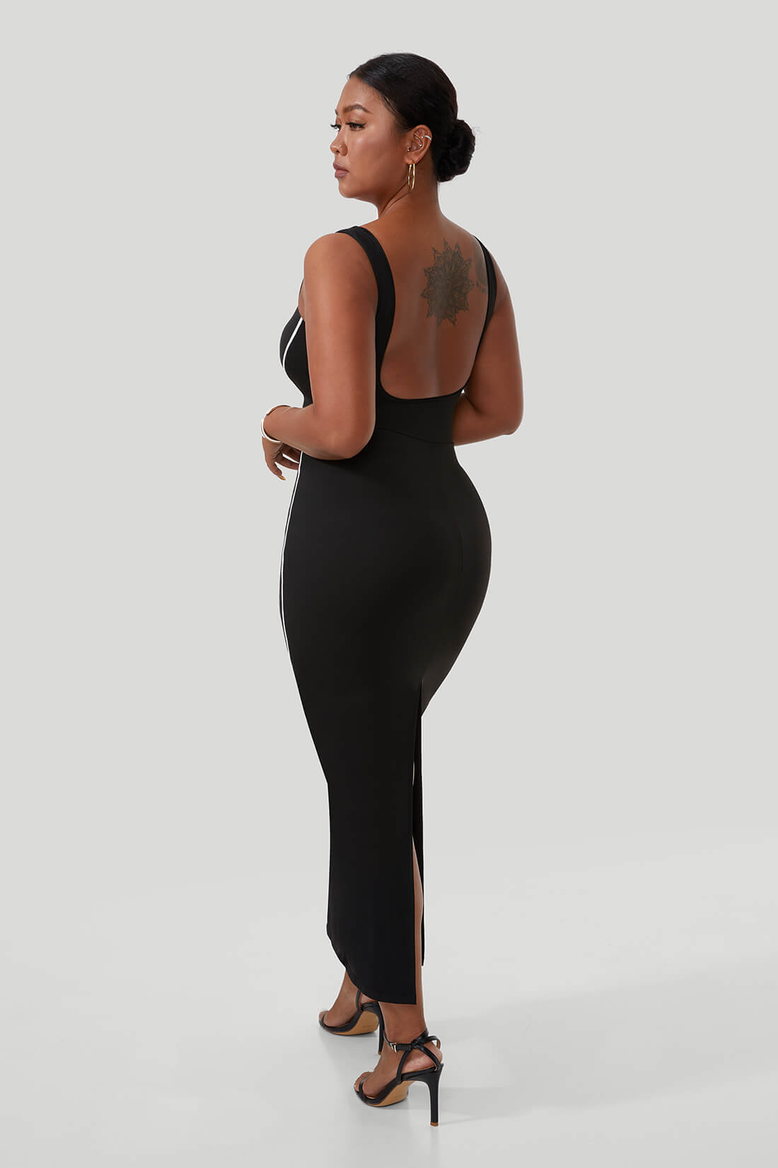 Clashing Colors Maxi Dress With Built-in Shapewear
