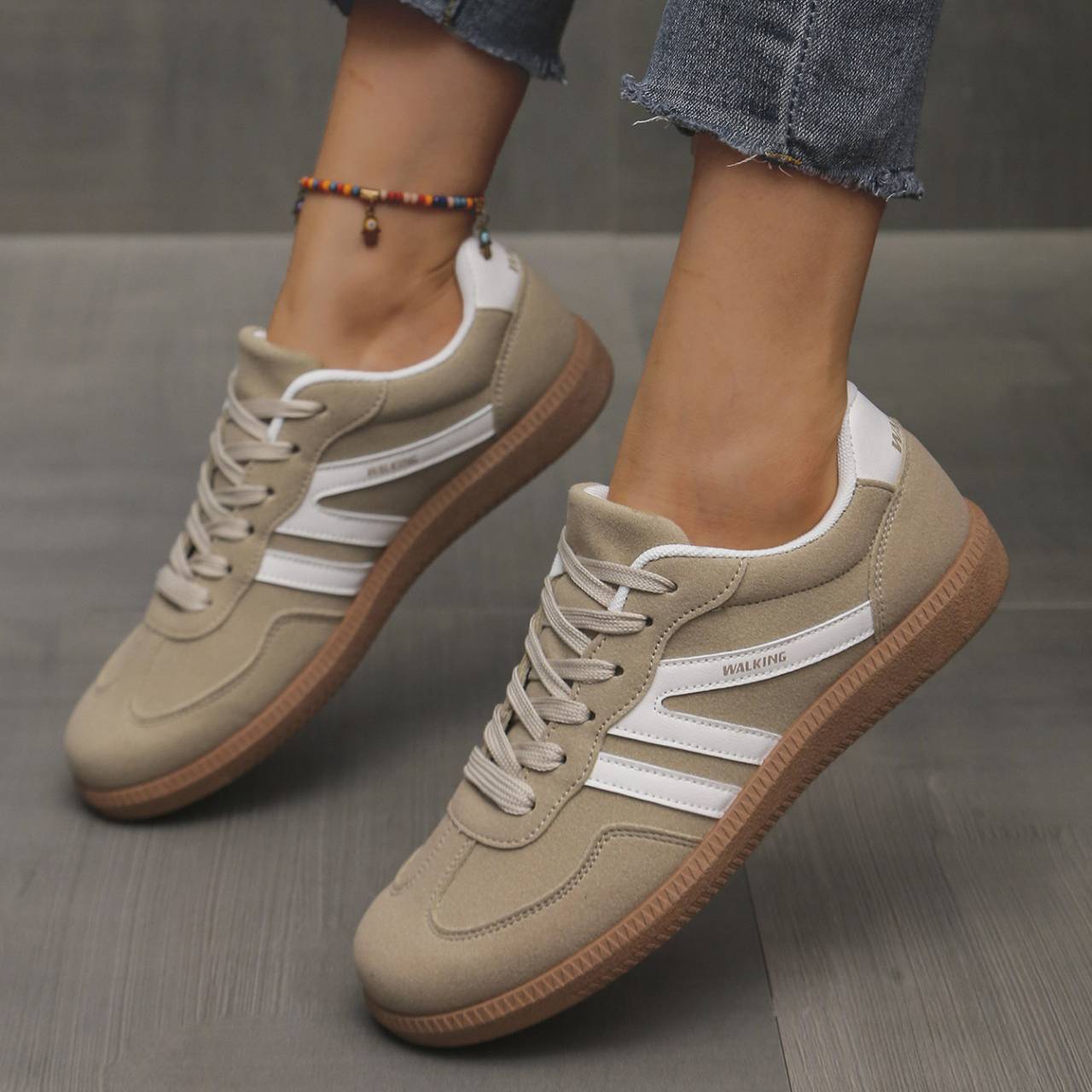 Licevo™ Retro-Stride Women’s Comfort Sneakers