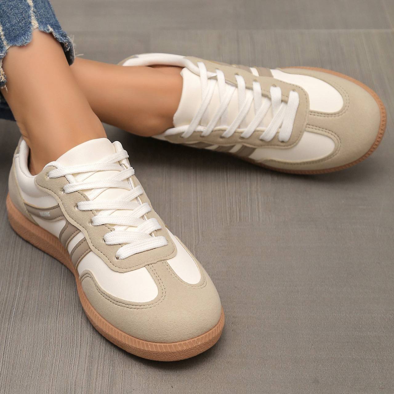 RetroStride™ Sneakers Beige Cream