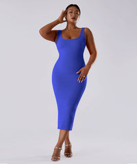 Einfarbiges ärmelloses Kleid mit integrierter Shapewear