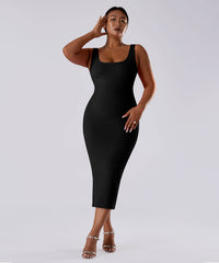 Einfarbiges ärmelloses Kleid mit integrierter Shapewear