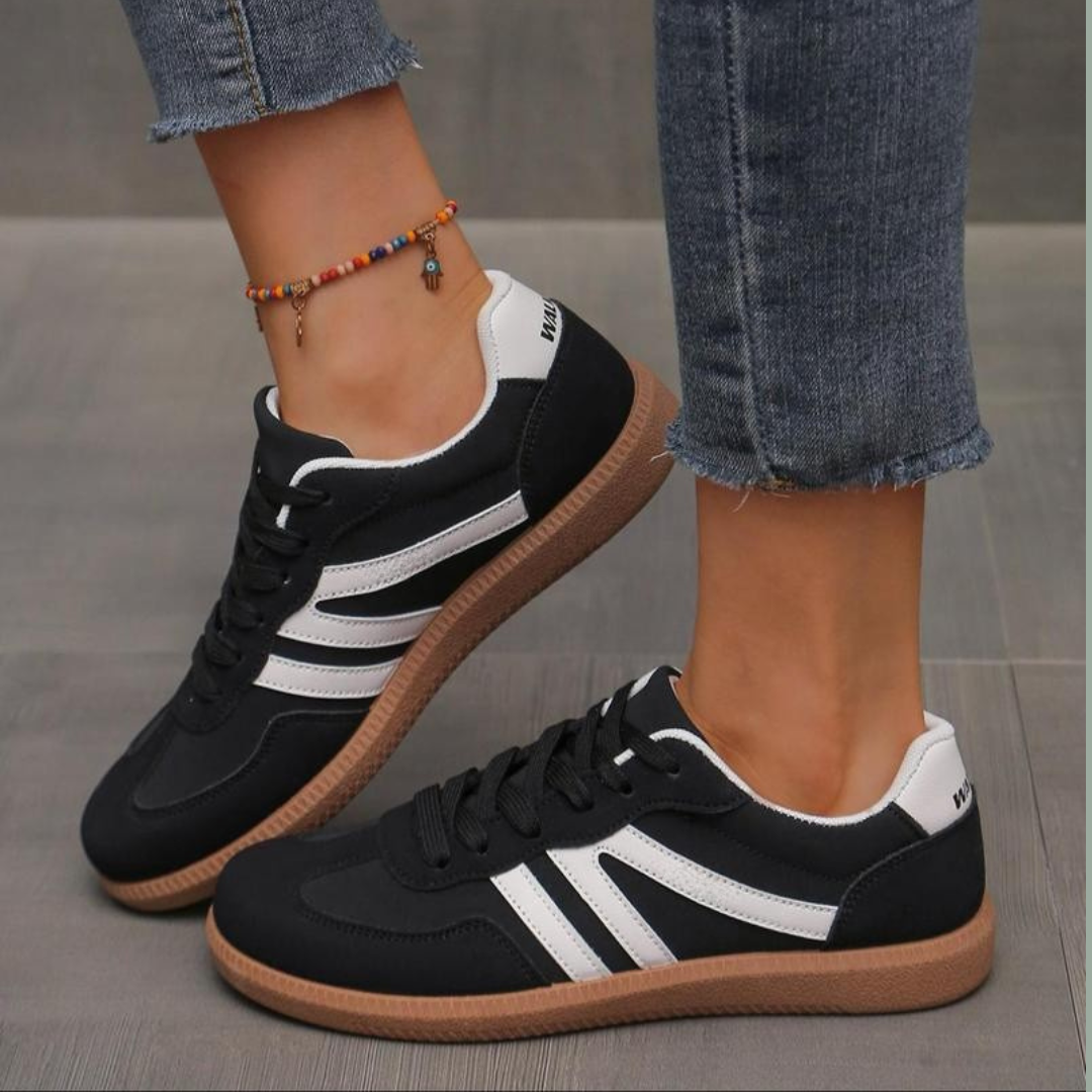RetroStride™ Comfort Sneakers Black